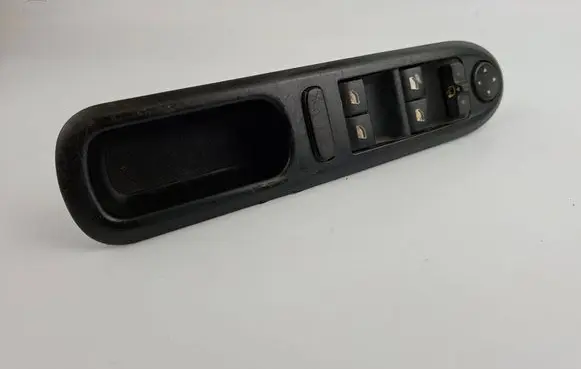 Peugeot 407 Electric window control switch 5326970475