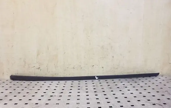 Windshield trim