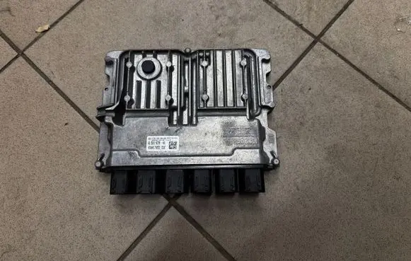 BMW 5 G30 G31 G38 Engine control unit/module 0281033065 859167801 030017855