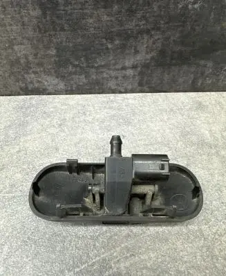 Volkswagen Touran I Windshield washer spray nozzle 1T0955986