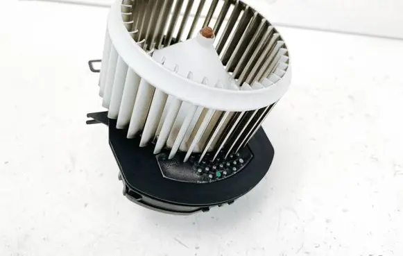 Volkswagen Touareg II Heater fan/blower 7P0820021B 0130115559