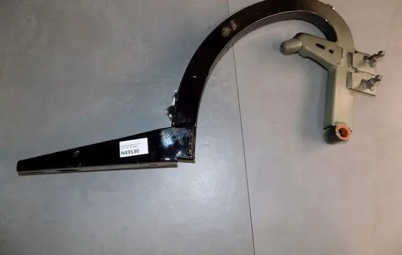 Audi A8 S8 D5 Tailgate/trunk/boot hinge 4N0827301
