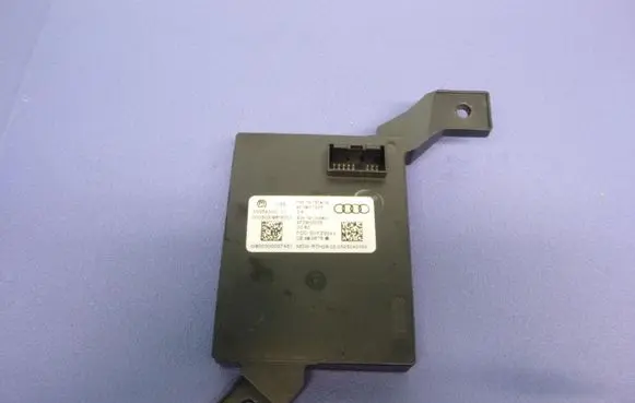Audi A6 Allroad C5 Aerial GPS antenna 4F0910335B