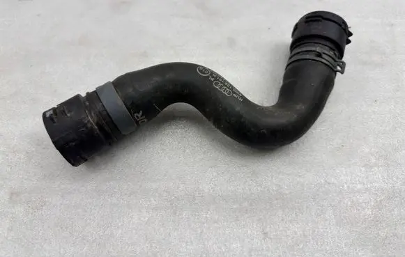 Audi A5 Engine coolant pipe/hose 8W0122101H 8W0122101