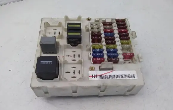 Ford Focus Fuse module 2N5T14A073BD 518273305