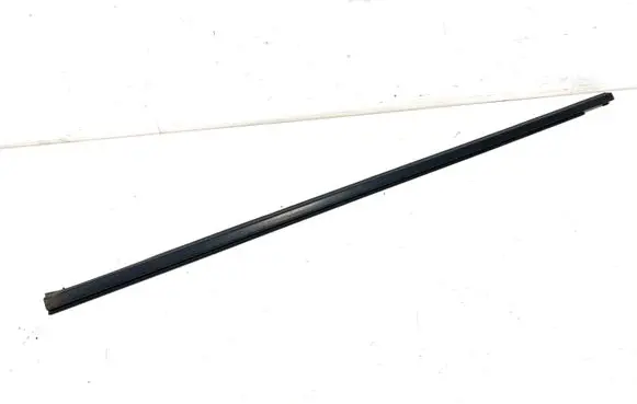 Nissan Murano Z50 Rubber seal front door window/glass 