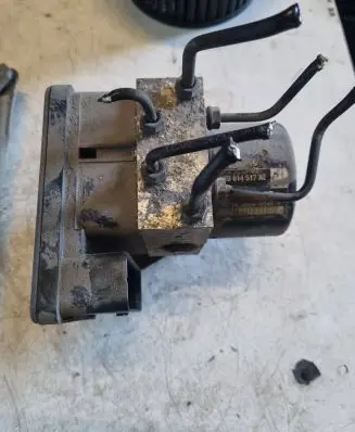 Skoda Octavia Mk2 (1Z) ABS Pump 1K0614517AE
