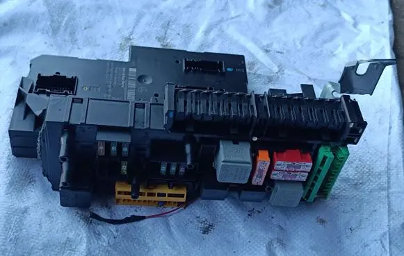 Mercedes-Benz C W204 SAM control unit 5DK00922513 2049000902 2045458732