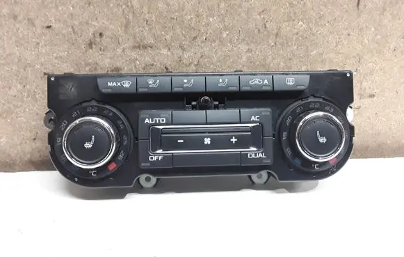 Skoda Octavia Mk2 (1Z) Climate control unit 3T0907044BL