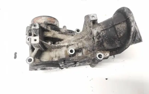 Honda CR-V Oil filter cover 