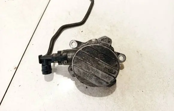 Renault Master II Vacuum pump 8200102535