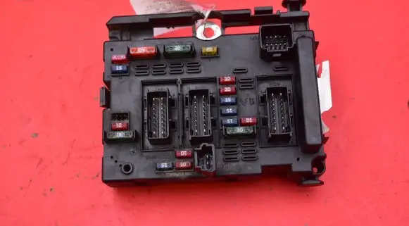 Peugeot 307 CC Fuse box set 9646405380