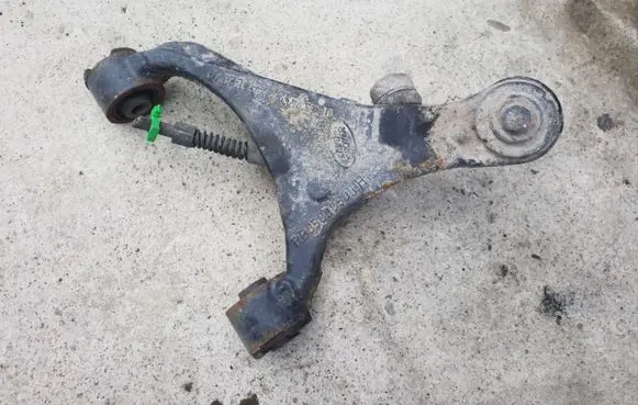 Land Rover Range Rover Sport L320 Front lower control arm/wishbone RBJ500850