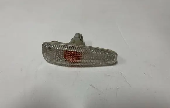 Mitsubishi Lancer Evolution Front fender indicator light 8351A001