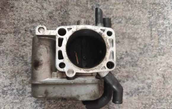 Opel Zafira A Throttle body valve 25177983