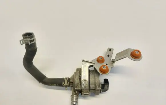 Porsche Taycan 9J1 Electric auxiliary coolant/water pump 9J1965567EJLK0121