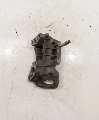 Volvo V50 Engine mounting bracket 3m516030