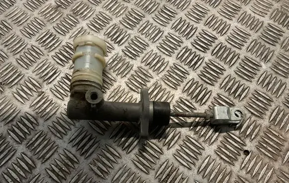 Hyundai Terracan Clutch master cylinder 