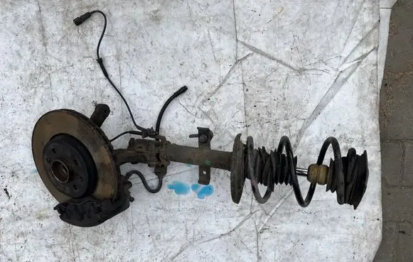 Renault Captur Front wheel hub spindle knuckle 400146736R
