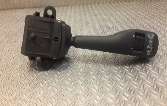 BMW 3 E46 Wiper speed switch 8363664
