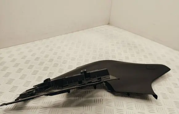 DS Automobiles 4 II (D)pillar trim (top) 9833962980