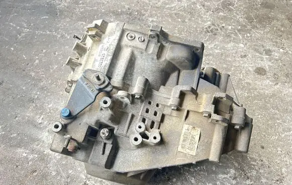 Mitsubishi Carisma Manual 5 speed gearbox 1023825