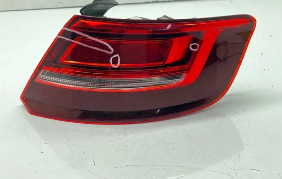 Audi A3 S3 8V Tailgate rear/tail lights AU373PA 2SD01283802