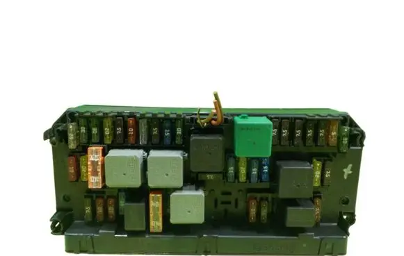Mercedes-Benz E W212 Fuse box set A2129000006 BEZPIECZNIKOW
