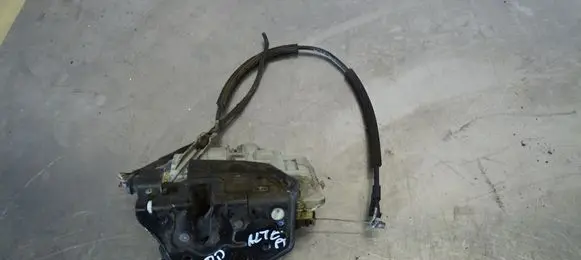 Seat Altea XL Front door lock 1P1837016