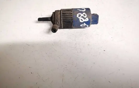 Volvo S40, V40 Windscreen/windshield washer pump