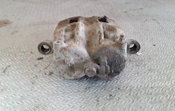 Mitsubishi Grandis Front brake caliper