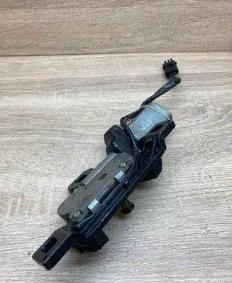 BMW 5 E39 Tailgate/trunk/boot lock/catch/latch FS578VA