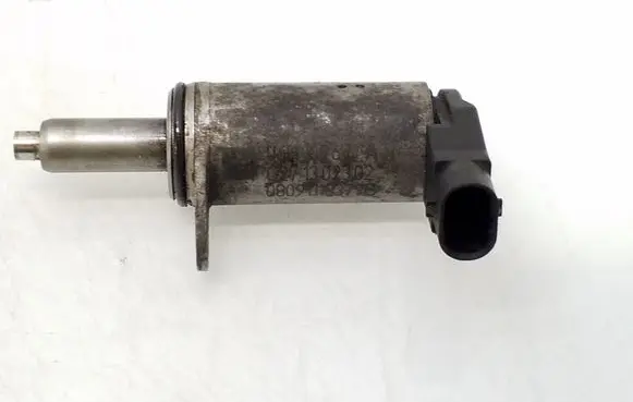 Audi A4 S4 B8 8K Camshaft vanos timing valve 06H103697A