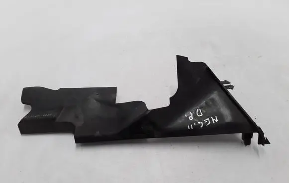 Renault Megane III Intercooler air guide/duct channel
