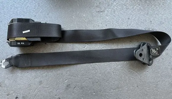 Jeep Grand Cherokee (WJ) Rear seatbelt 601127400 55116454AD