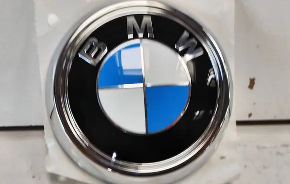 BMW X3 F25 Manufacturer badge logo/emblem 51147364375 7364375