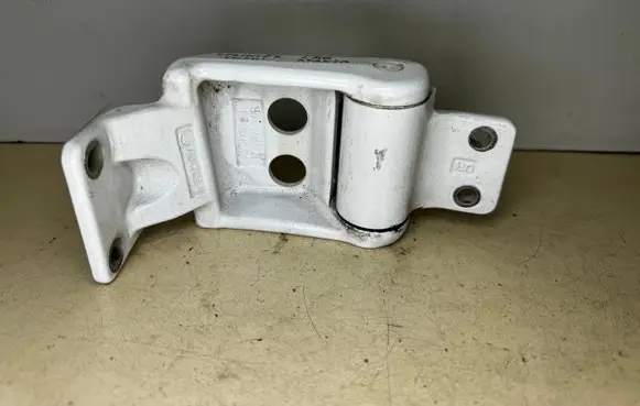 Mercedes-Benz Sprinter W907 W910 Loading door lower hinge A9107406200 9107406200 A047058