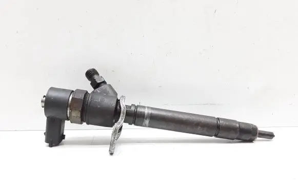 Volvo V70 Fuel injector 30777526 0445110298