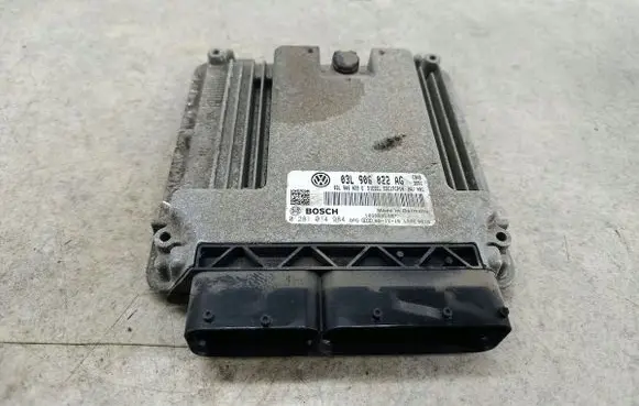 Volkswagen Golf VI Engine control unit/module ECU 