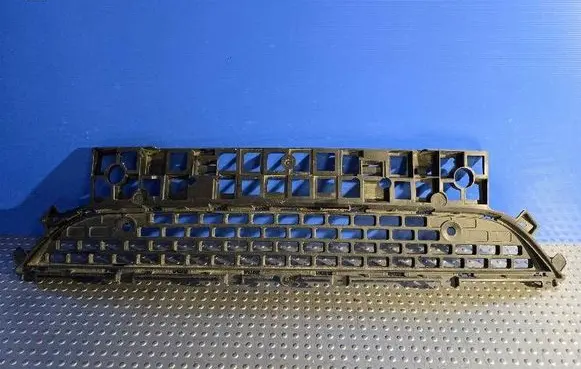 Renault Master III Front bumper lower grill 622546766R