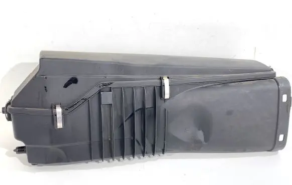 Mercedes-Benz E W211 Air filter box A6460900201