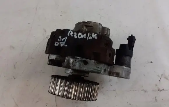 Renault Megane II Fuel injection high pressure pump 0445010031