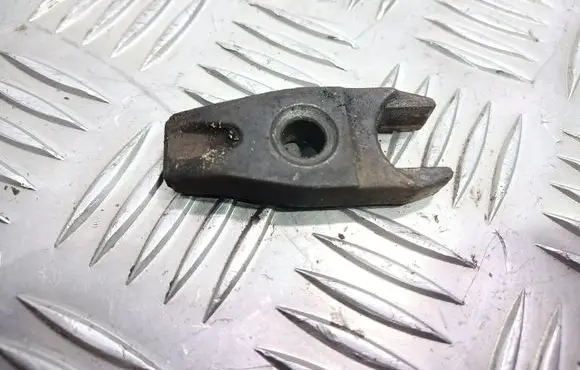 Peugeot 306 Fuel Injector clamp holder 920202