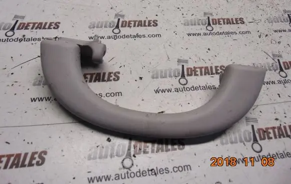 Mercedes-Benz E W211 Rear interior roof grab handle A2118100051