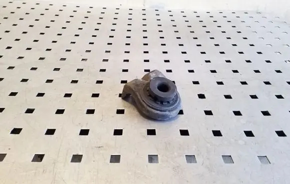 KIA Sorento Radiator mount bracket