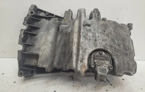 Volkswagen Touran I Oil sump 06B907667