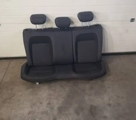 Opel Astra K Second row seats 