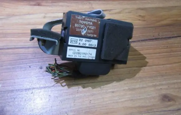 Toyota Avensis T220 Other control units/modules 89730yy021