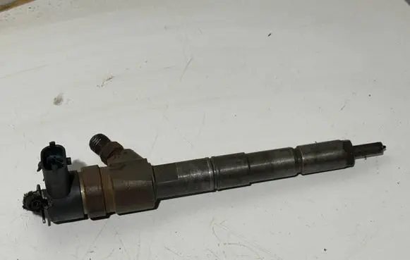 Fuel injector