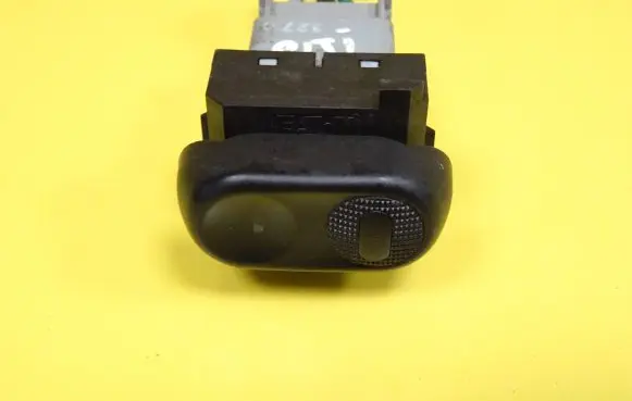 Chrysler PT Cruiser Electric window control switch 04671862AA